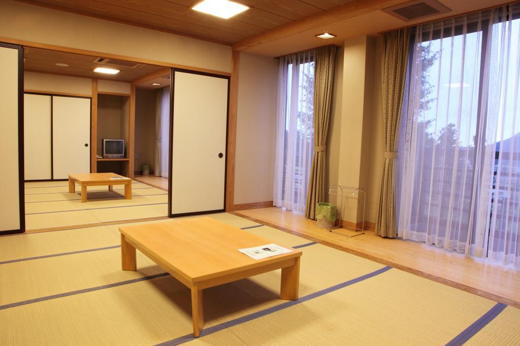 Отель Kaze No Hibiki Никко Экстерьер фото